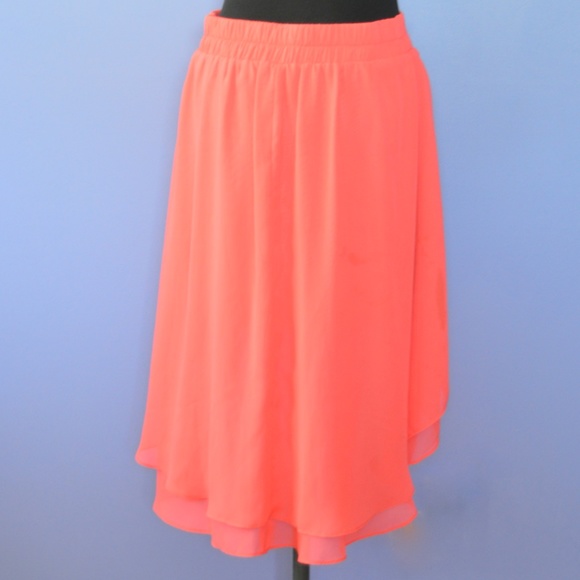 Guess High Low Skirt - Picture 2 of 4